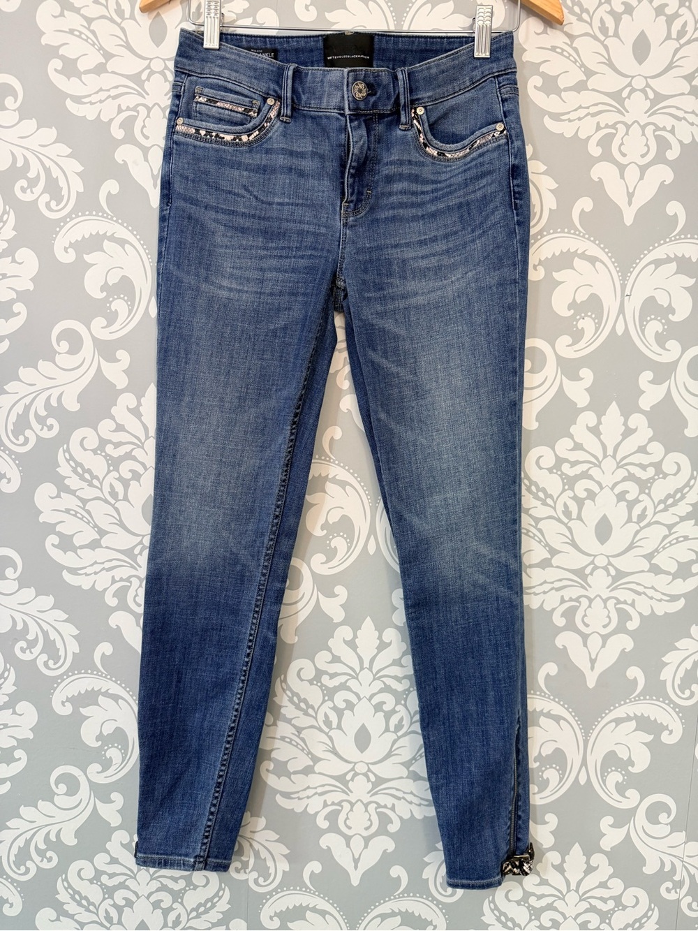 โข White House Black Market Mid-Rise Snake-Trim Ankle Zip Jeans